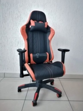 Кресло геймерское Barneo K-52 (черная экокожа оранжевые вставки) в Карталах - kartaly.ok-mebel.com | фото 1