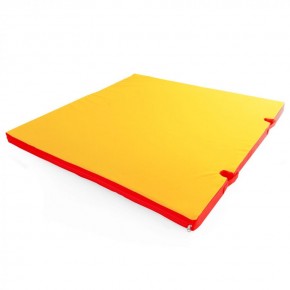 Мат гимнастический, квадратный, с вырезом под стойки. Длина: 1 м, ширина: 1 м, толщина: 5 см красный-желтый   в Карталах - kartaly.ok-mebel.com | фото