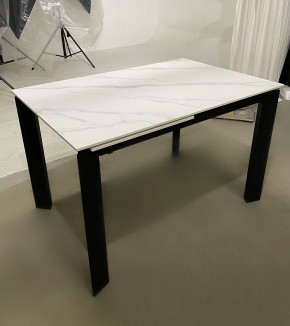 Стол CORNER 120 MATT WHITE MARBLE SOLID CERAMIC / BLACK, ®DISAUR в Карталах - kartaly.ok-mebel.com | фото 2