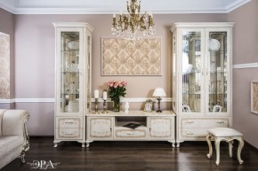 Витрина одностворчатая Патрисия (крем корень глянец) в Карталах - kartaly.ok-mebel.com | фото 3
